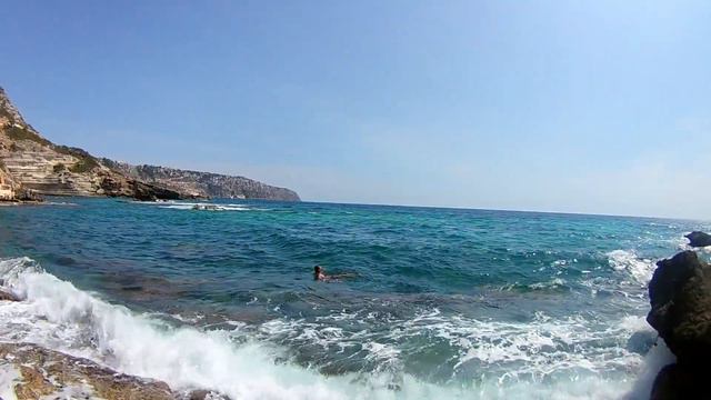 Красивейшее море на диком пляже, Майорка смотреть онлайн