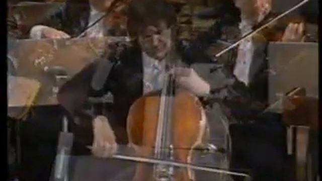 Julian Lloyd Webber and Menuhin play Elgar Cello Concerto смотреть онлайн
