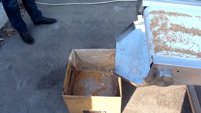 Калибровка вафельной крошки (вибросито). Установка сепарации вафельной крошки от Мастер Милк смотреть онлайн