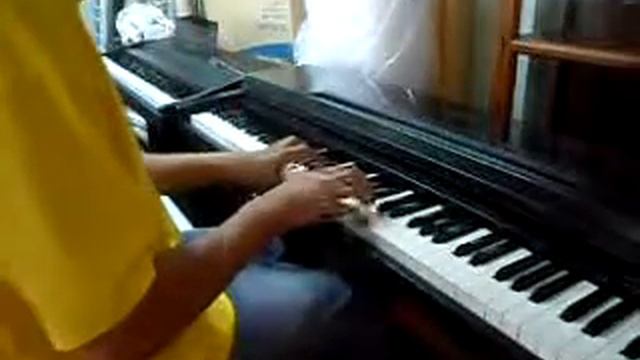 Twinkle twinkle little stars on Yamaha Clavinova CLP550 смотреть онлайн
