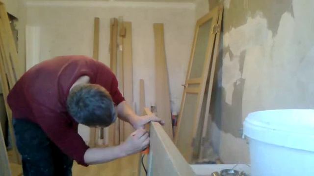 Установка навесов и замка в дверь, сборка двери с коробкой смотреть онлайн