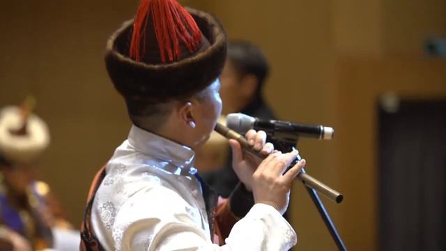 Одинокий пастух - James Last - Баттувшин Балданцэрэн и Национальный Оркестр смотреть онлайн