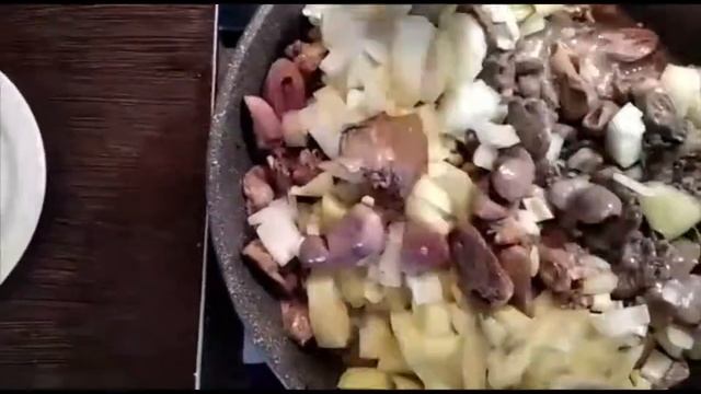 Куриные сердечки в томатно-сливочном соусе смотреть онлайн