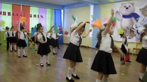 танец с флажками!Защитники"  средняя группа