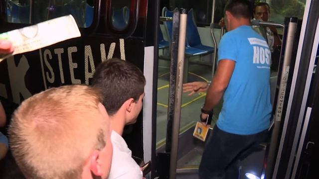 Cancún, la capitale mondiale du Spring Break смотреть онлайн