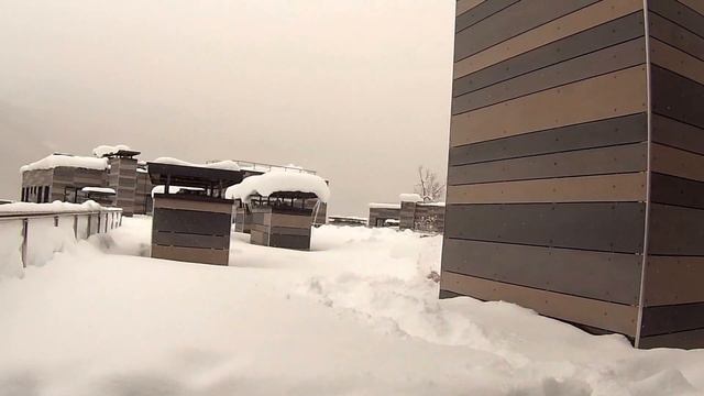 Morning snow swim @ Skypark ApartHotel смотреть онлайн