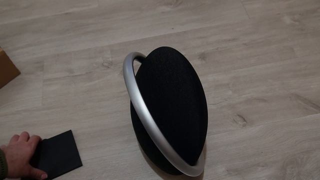 Harman Kardon Onyx Studio 8 Bluetooth premium speaker смотреть онлайн