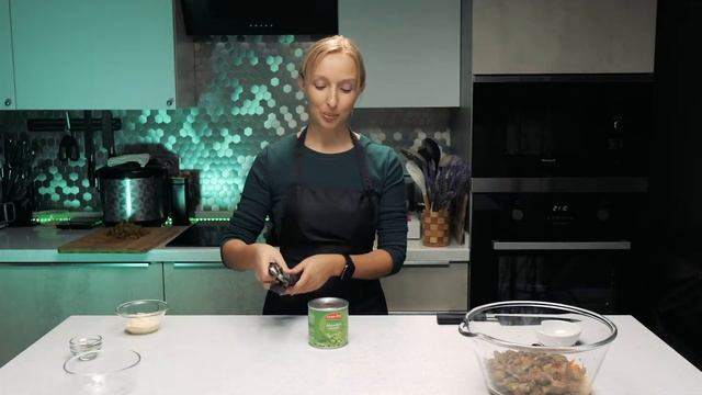 Теплый салат с куриной печенью. Salad with chicken liver. смотреть онлайн