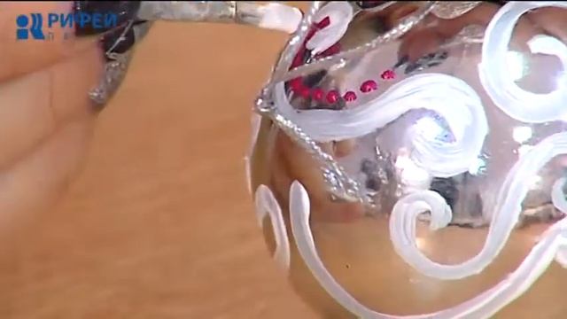 Узор на елочной игрушке смотреть онлайн
