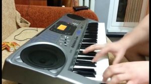 Невероятное использование синтезатора - Классно играет на барабанах