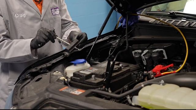 Ford Expedition & Lincoln Navigator (2018 - 2021) - New Battery Replacement смотреть онлайн