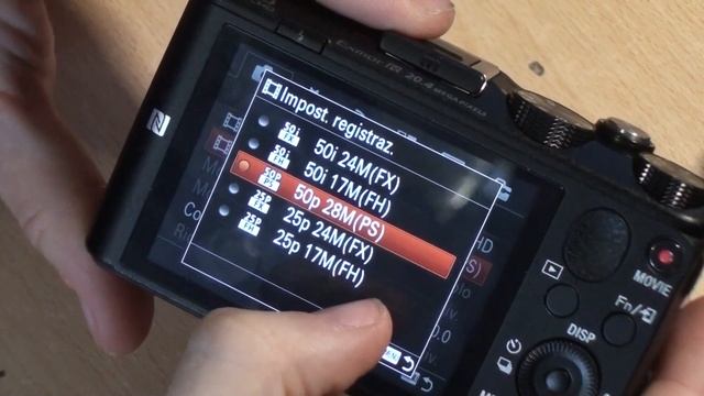 Recensione Italiana - Sony DCS - HX60V