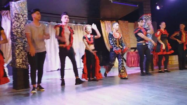 Риад Пальмс в Суссе, Тунис.Отельный танец Мария Луна. смотреть онлайн