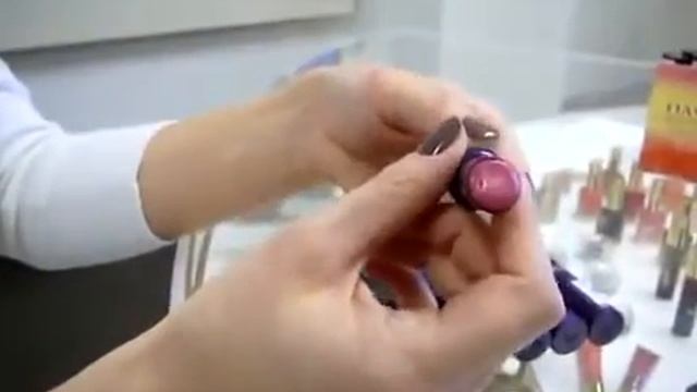 Губные помады с блеском 3 в 1 The ONE смотреть онлайн