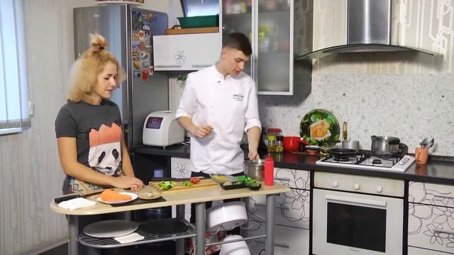 Морковная лапша с бланшированными овощами и яйцом-пашот смотреть онлайн