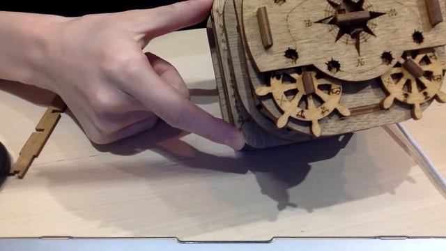 【PAZZLE】CLUE BOX (Idventure Machine Factory/Escape Room In A Box/60-90min/Open The Box And Reveal)