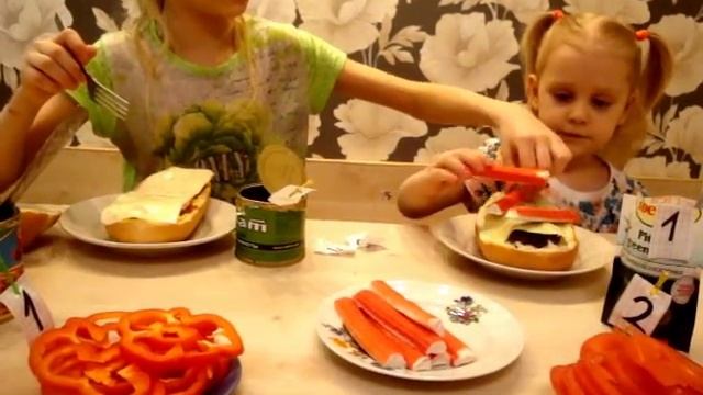 Челендж Бургер Burgers Challenge. Рецепт бургера. Челендж с едой. kids Tv смотреть онлайн