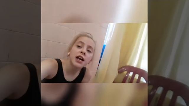 Что происходит в раздевалок у девочек... А что у мальчиков??? смотреть онлайн