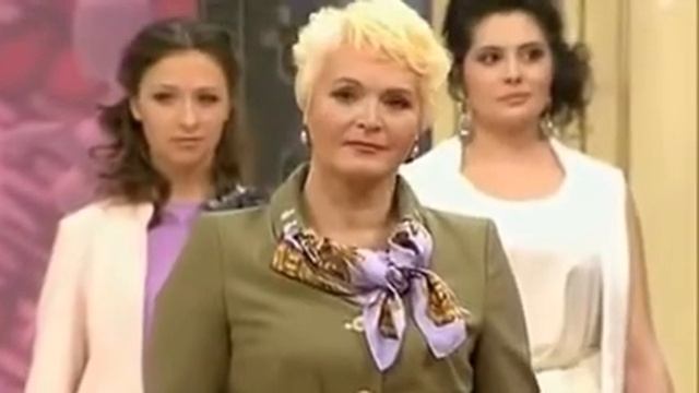 Костюм-двойка для работы и выхода в свет смотреть онлайн