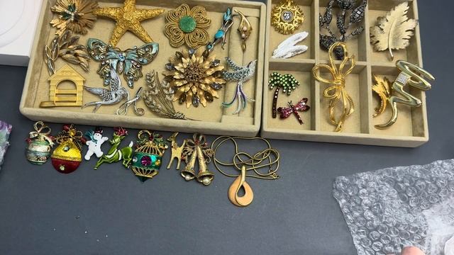 Распаковка винтажной бижутерии с EBay. JJ, Monet, Coro и многое красоты❤️ смотреть онлайн