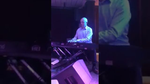 Вечер в джаз-клубе в Астане смотреть онлайн