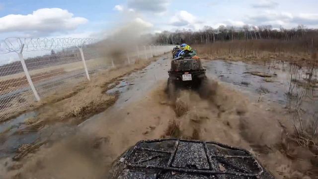Мы УТОПИЛИ квадроцикл! Краткий обзор первого весеннего выезда! Продолжение следует STELSы и Kawasak смотреть онлайн