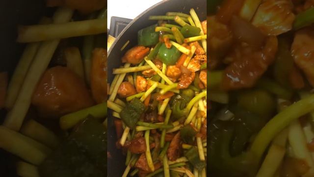 Чесночные стрелки с куриным филе по Китайски 👌пальчики оближешь 👍🔥🔥🔥 смотреть онлайн