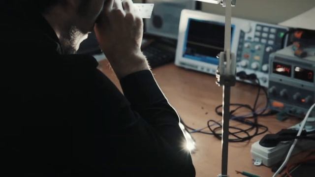 Как производят светодиодные светильники? Один рабочий день отдела электронных разработок смотреть онлайн