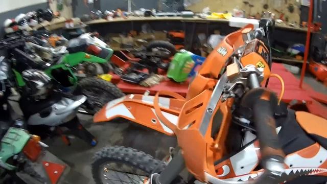 Как бюджетно переделать кросс в эндуро, на примере KTM 125SX смотреть онлайн