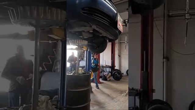 at the car place 🚗 🚘 смотреть онлайн