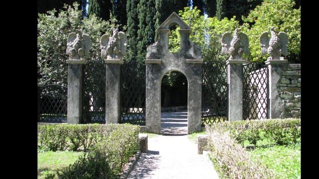 Gardone Riviera -  Włochy / Gardone Riviera - Italy