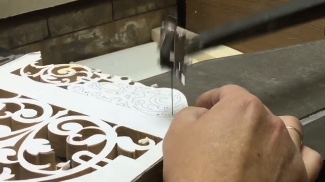 Угловая полка для икон на лобзиковом станке | Corner shelf смотреть онлайн