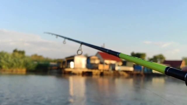 Окунь ловится ,рыбалка получается!!! Рыбалкой доволен!)) смотреть онлайн
