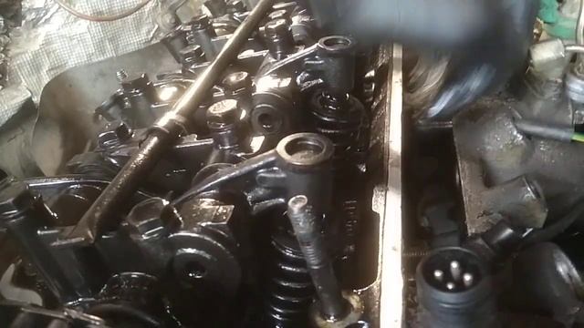 W124 2,3 КЕ работает как дизель. Как проверить гидрокомпенсаторы и состояние цепи. смотреть онлайн