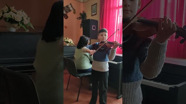 Бакайчук Святослав, 3 клас, К. Бом "Безперервний рух". смотреть онлайн