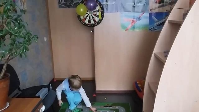 Как научить ребенка кидать в Дартс смотреть онлайн