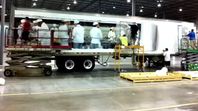 US Foods 48' trailer wrap install - Hygh Octane Graphics смотреть онлайн