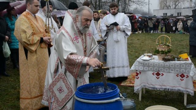 Крещение Господне: освящение воды епископом Ивано-Франковским Тихоном смотреть онлайн