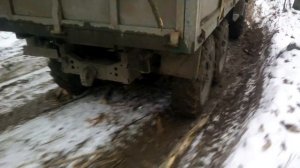 ЗИЛ 131 в лесу, зимой