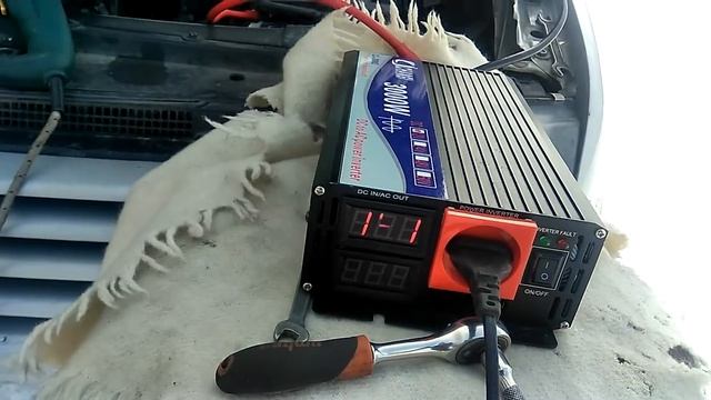 Тесты преобразователя напряжения с 12DC в 220AC вольт + доработка. смотреть онлайн