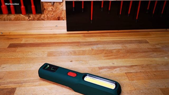 PARKSIDE® Arbeitsleuchte mit Kreuzlinienlaser und Wasserwaage смотреть онлайн