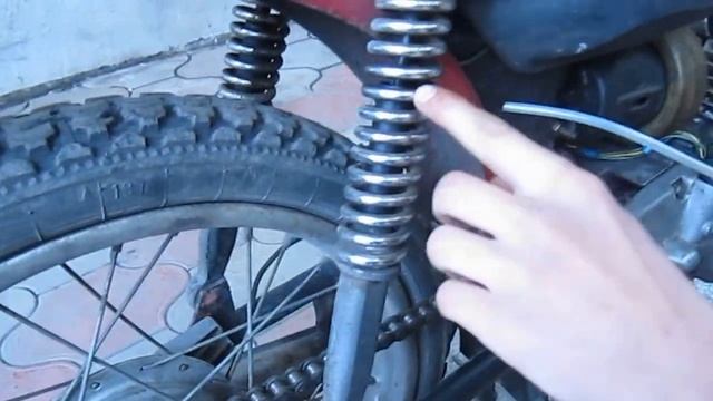 Как убрать скрип на амортизаторах мопеда, мотоцикла, скутера и.т.д. смотреть онлайн