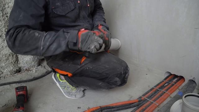 Канализационный стояк в квартире. Простой пример замены. смотреть онлайн