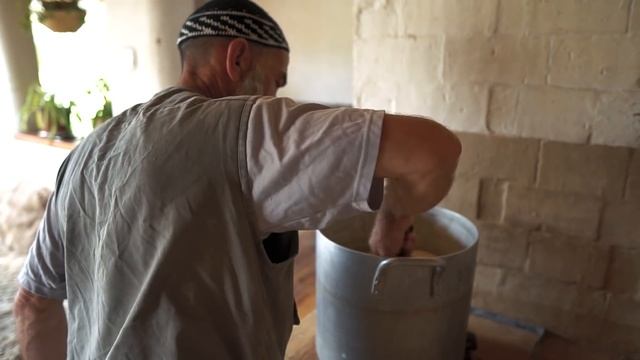 CRIMEA. One Day Of CRIMEAN TATARS. How MILK Is SEPARATED In The Village?