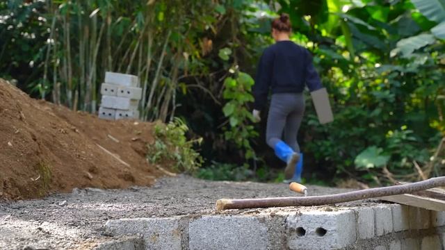 building a wall around the campus, preventing flooding P7, rural life - 2 years living in the fores смотреть онлайн