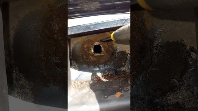 Регулировка задней двери в Форд Гелакси 2008 г.в. смотреть онлайн