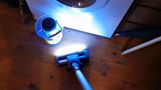 Сделал подсветку для вертикального пылесоса REDMOND RV-UR356 смотреть онлайн