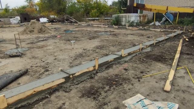 ленточный фундамент под склад готов. смотреть онлайн