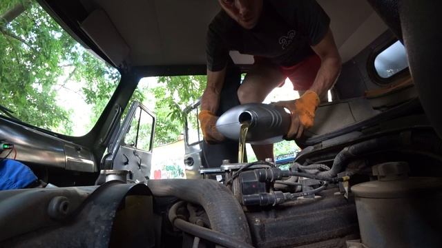 Замена масла на УАЗ Фермер, течёт с коробки смотреть онлайн