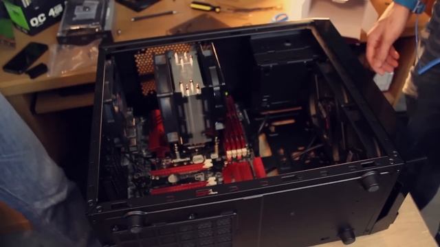 $750 Gaming PC Build With GTX 970 & i5 4590 смотреть онлайн